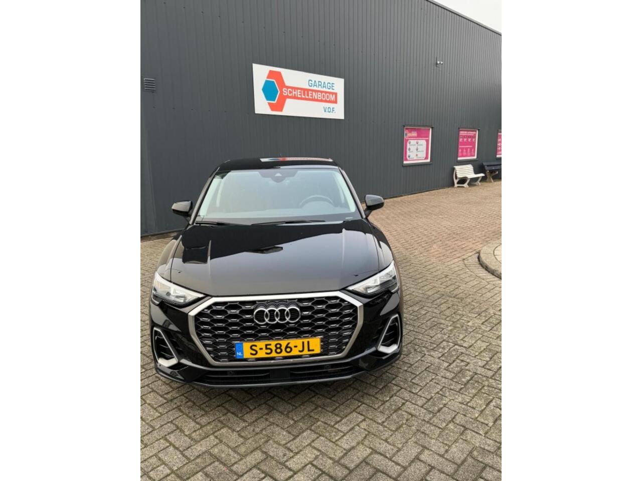 Audi Q3 advanced edition