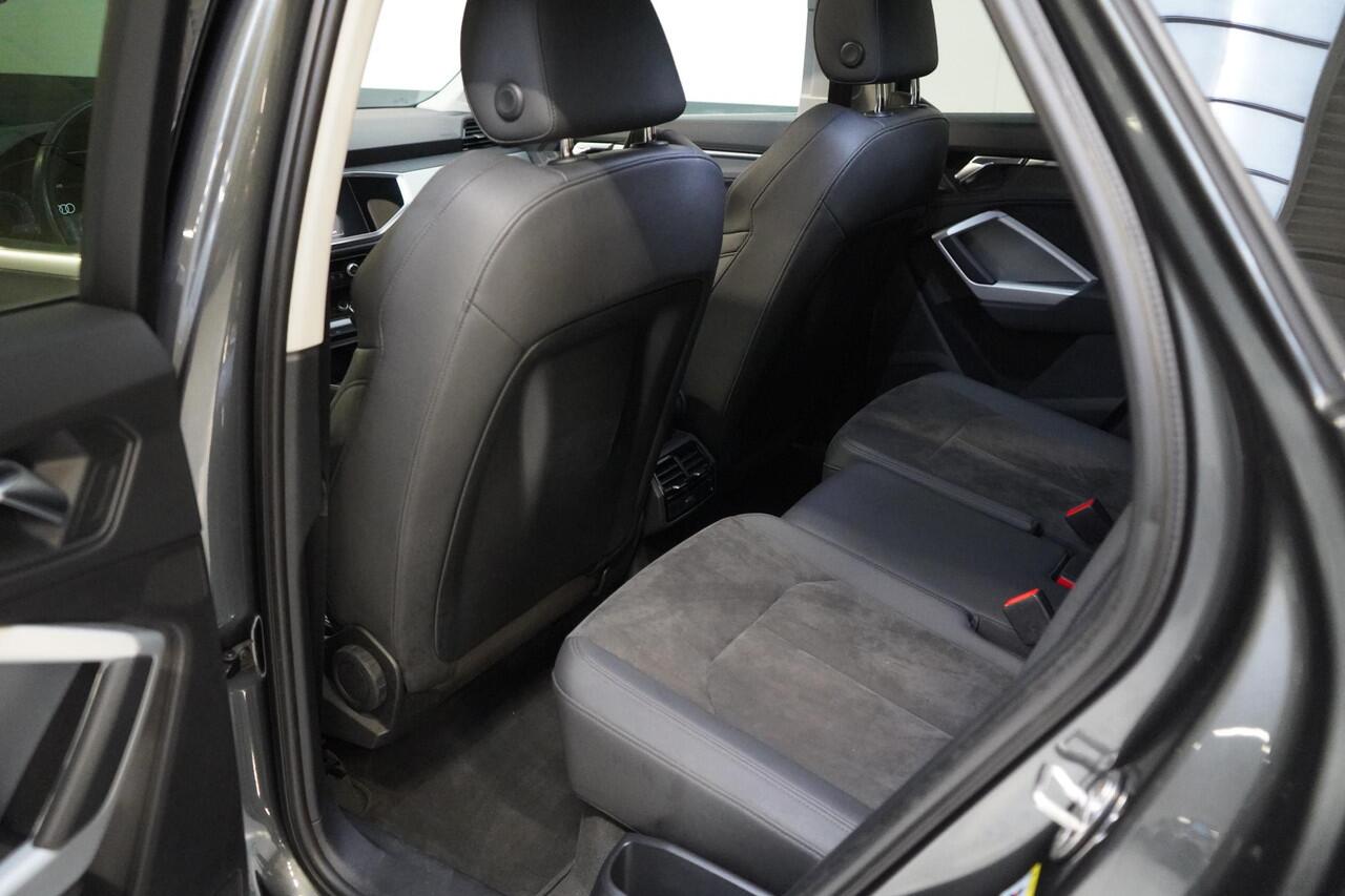 Audi Q3 Sportback 35 TFSI S Edition | Trekhaak | Panoramadak | Apple Carplay | Stoelverwarming | Drive Select