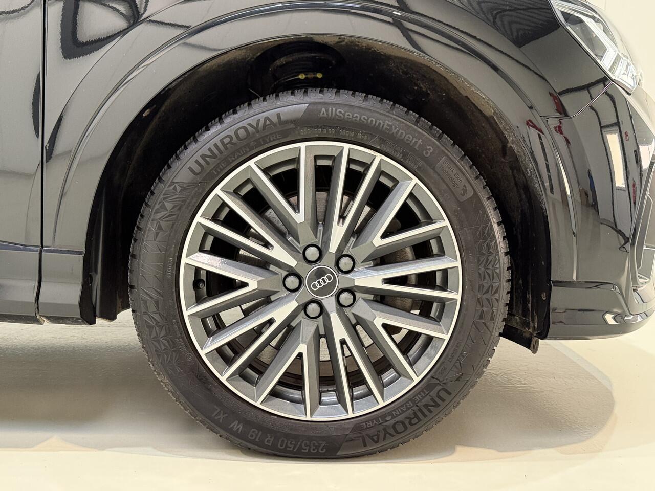 Audi Q3 45 TFSI eHybrid 245pk S edition | Leder | Black pakket