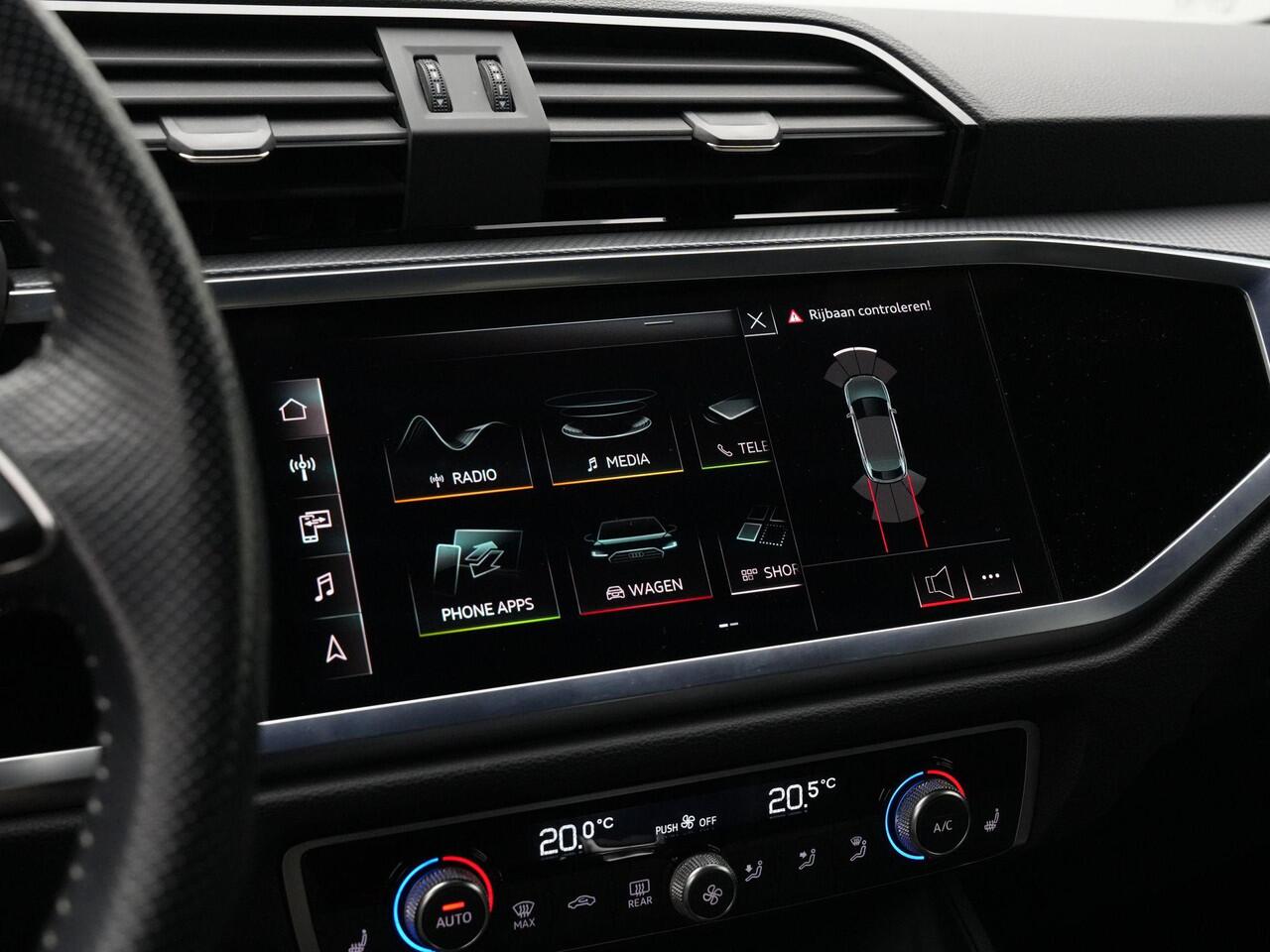 Audi Q3 Sportback 35 TFSI 150 pk S-tronic S-Line | Panoramadak | Trekhaak | Stoelverwarming | Adaptive Cruise | Navigatie