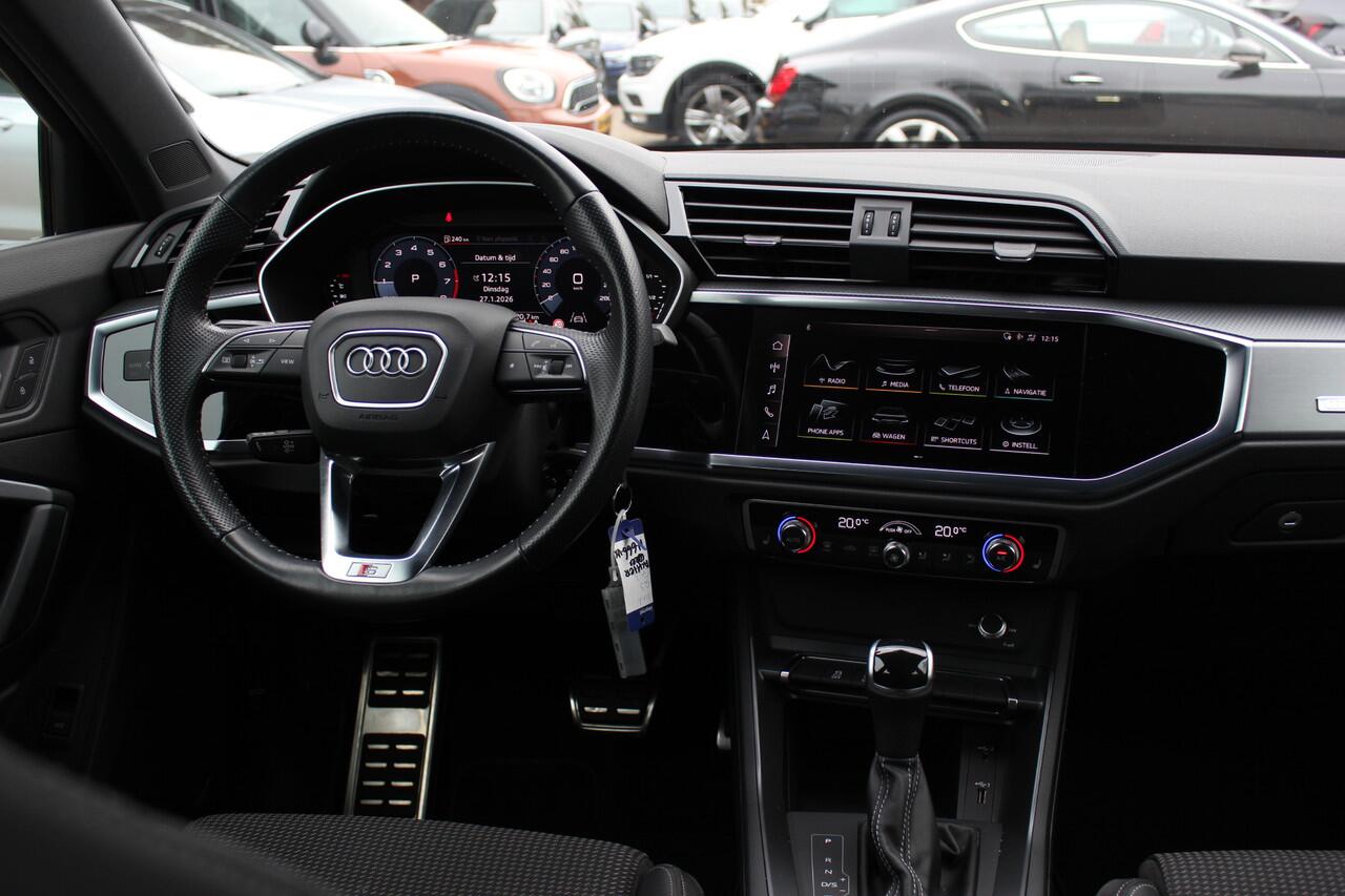 Audi Q3 35 TFSI Pro Line 3x S-Line / Navigatie / Half leder / 18'' / LED Koplampen / Parkeerhulp achter / Stoelverwarming / Cruise Control