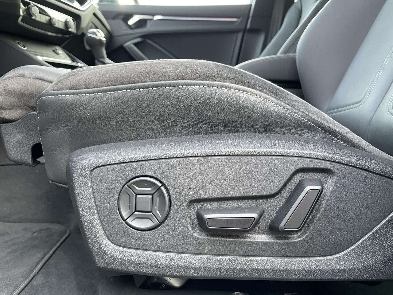 Audi Q3 Sportback 45 TFSIe S-line Black Pano sfeerverlichting