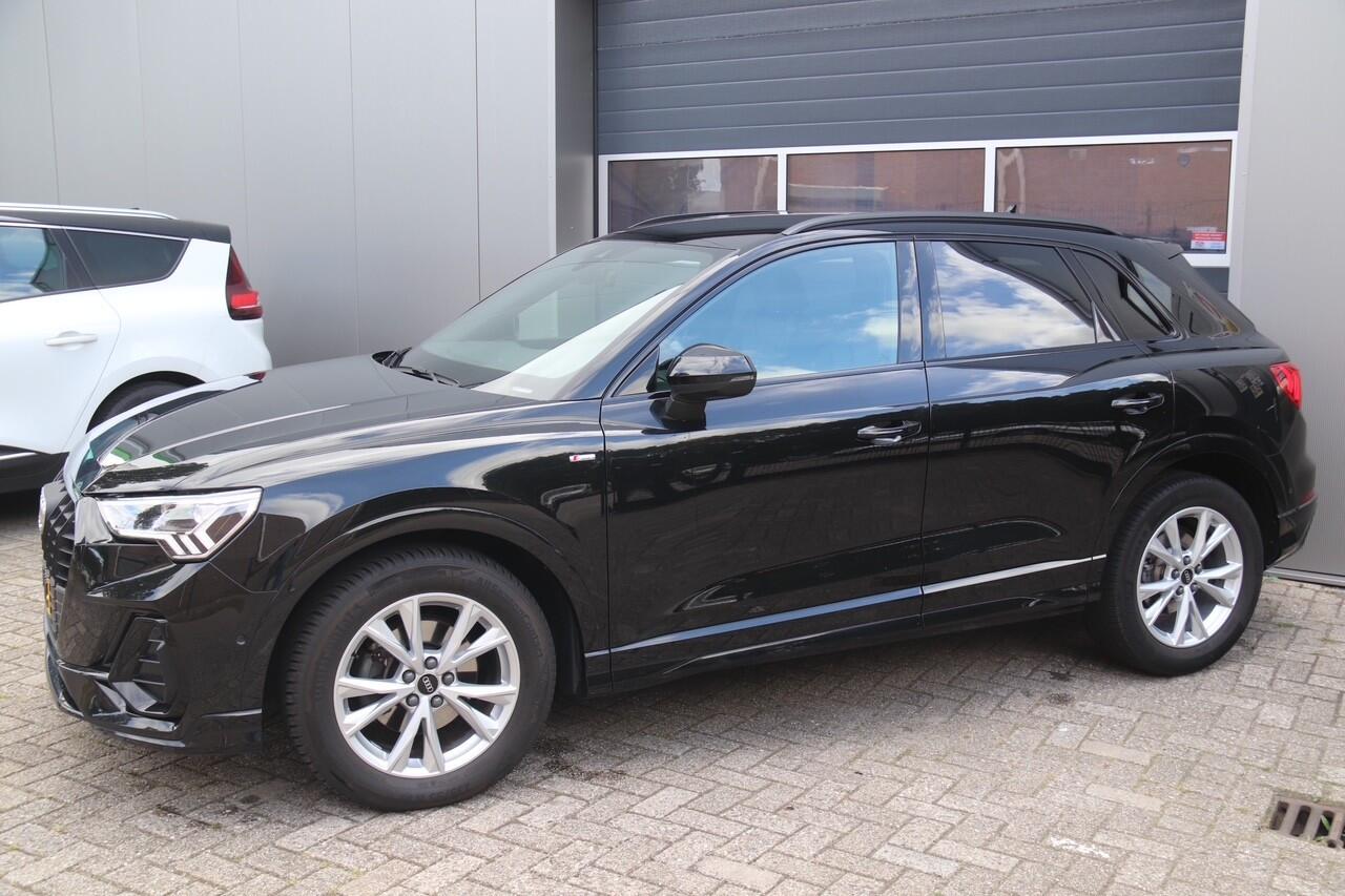 Audi Q3 35 TFSI S edition Hybride-Benzine ,Automaat S Line, Leder, Matrix, Carplay