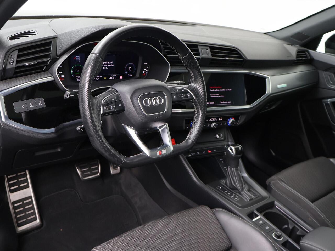 Audi Q3 Sportback 45 TFSI e S Edition | 245 PK | SoH 89% | Automaat | Panoramadak | Verwarmde voorstoelen | Navigatiesysteem |