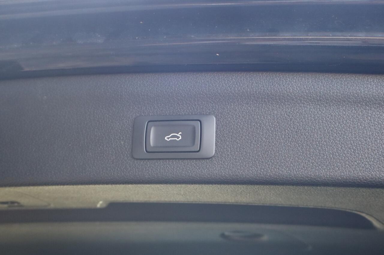 Audi Q3 35 TFSI I Geen import | Trekhaak | Schuifdak