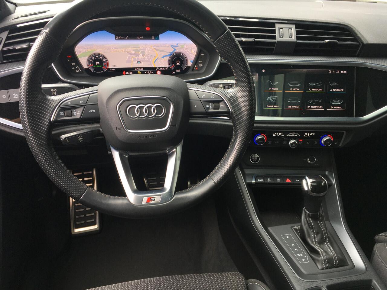 Audi Q3 Sportback 35 TFSI S-line Pano