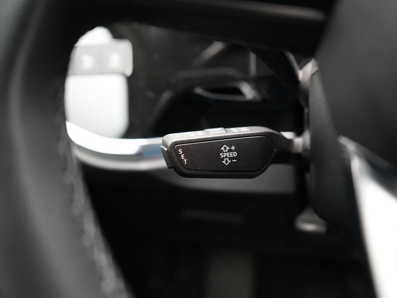 Audi Q3 Sportback 45 TFSI e S Line Plug In Hybrid 245pk Dealer O.H PHEV | Matrix LED | Cruise Control | Sonos Soundsystem | Apple Carplay | Lane Assist | Lederen Sportstoelen Verwarmd | L.M. 20" |