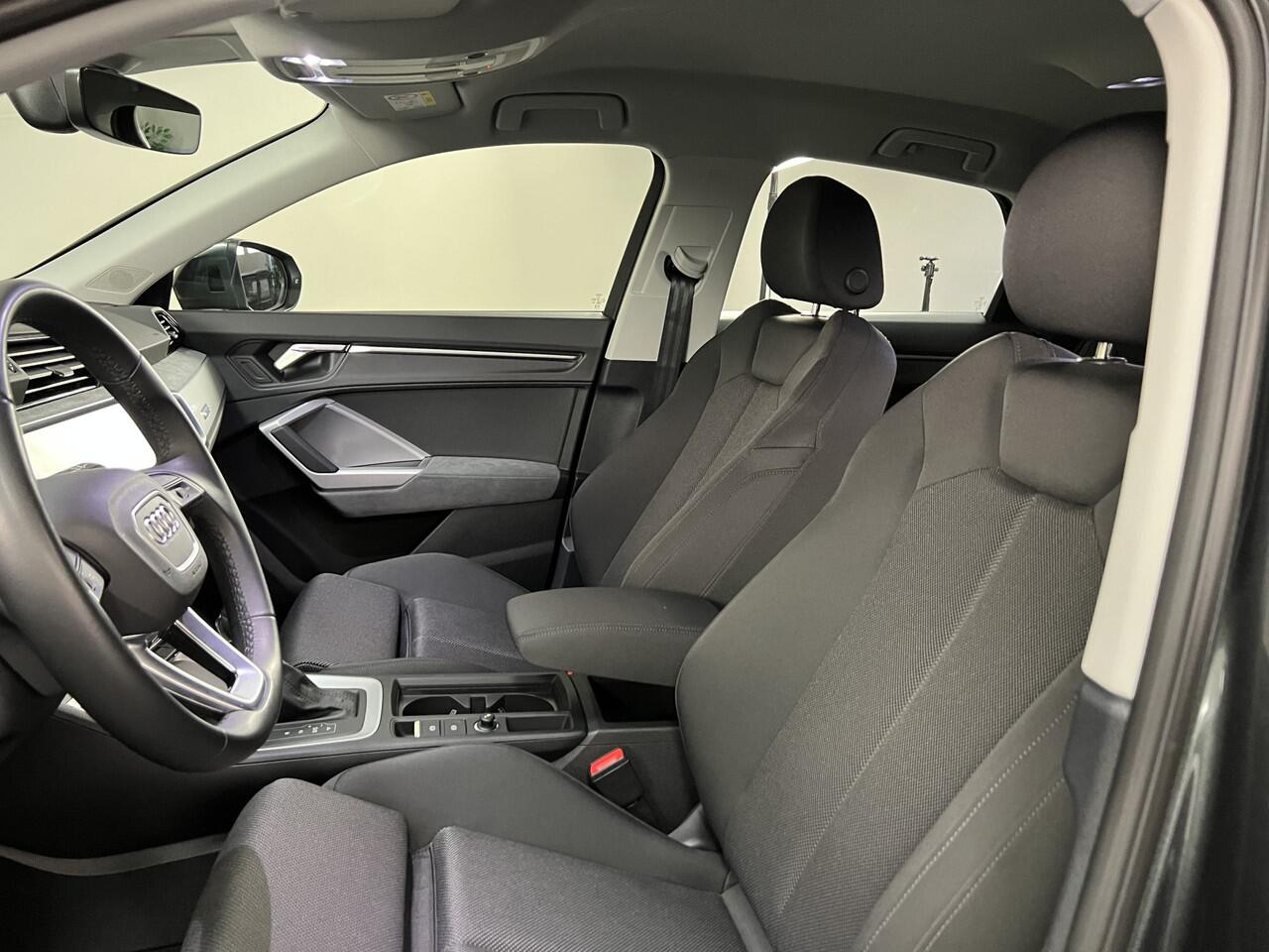 Audi Q3 Sportback 45 TFSI e S Edition S-Line 245 PK November '23 - Model 2024 Stoelverw. / Apple Car Play / Keyless