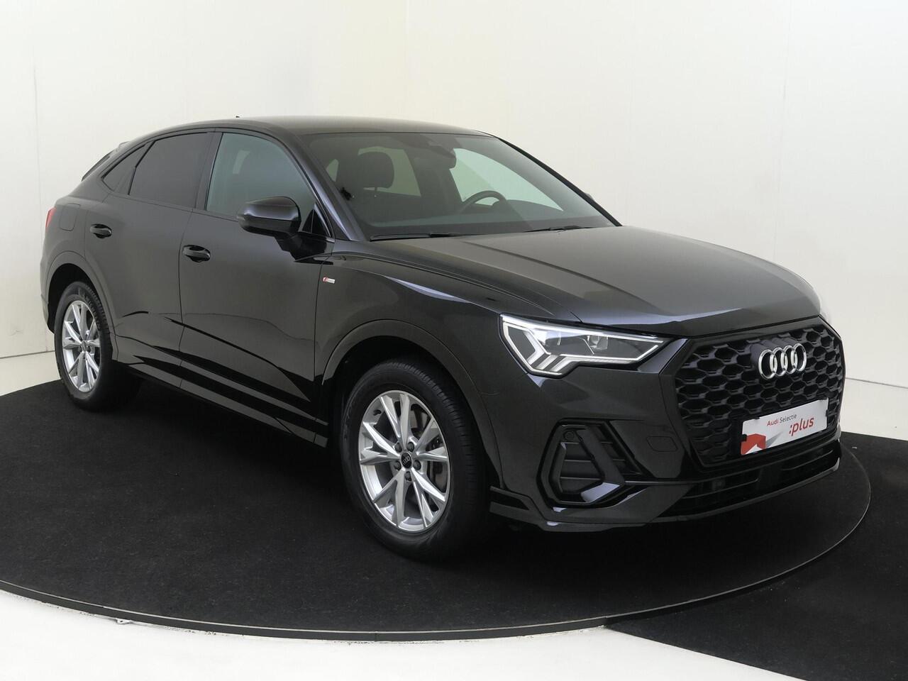 Audi Q3 Sportback 45 TFSI e S Edition | SoH 94% | Trekhaak | Achteruitrijcamera | Lederen bekleding | Dodehoek detectie | Keyless | CarPlay | Navigatie | Cruise control |