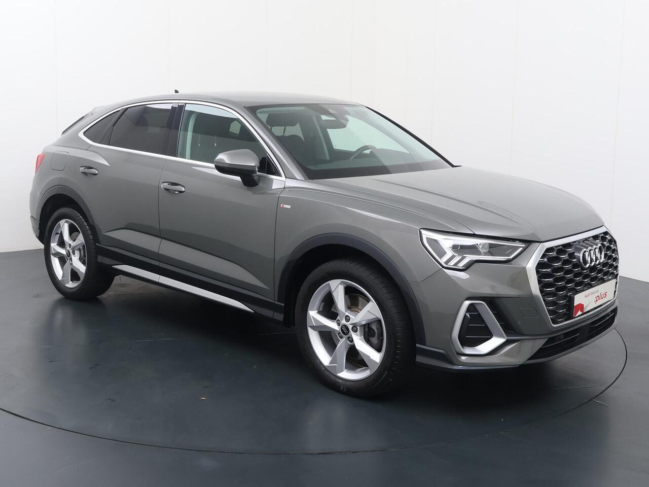 Audi Q3 Sportback 45 TFSI e S Edition | 245 PK | SoH 100% | Trekhaak | Elek. achterklep | Verwarmbare voorstoelen | Navigatiesysteem | LED verlichting |