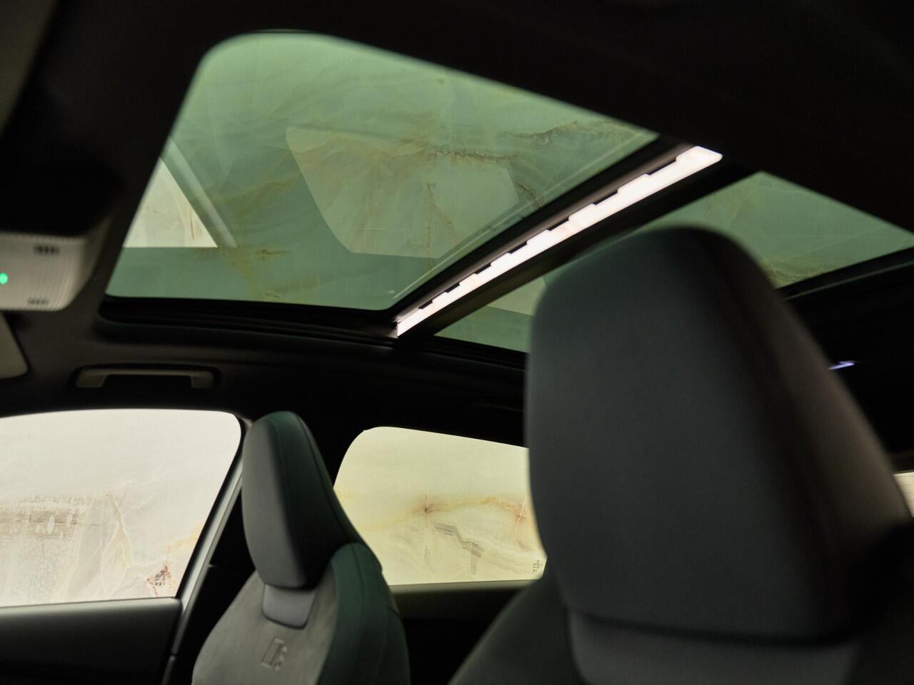 Audi Q3 E-Hybrid S Edition, pano, 20", Sonos, Matrix-LED., memory, HUD, 360 camera, ACC, keyless, privacy