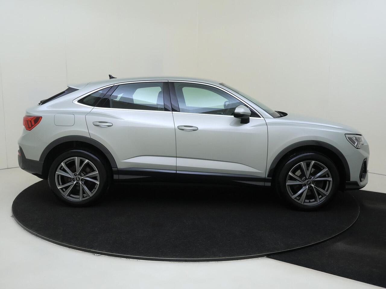 Audi Q3 Sportback 45 TFSI e edition | SOH 92% | Adaptieve cruise control | Full LED verlichting | CarPlay | Stoelverwarming | Elektrische achterklep | Bluetooth |