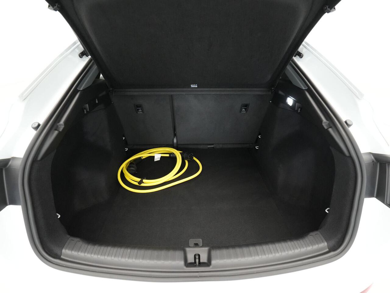 Audi Q4 Sportback e-tron 35 Advanced edition 55 kWh Panoramadak, Camera, Navi 36