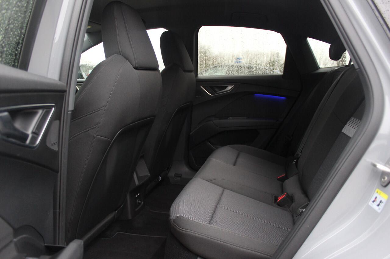 Audi Q4 Sportback e-tron 40 Launch edition Advanced 77 kWh / SOH 91,4% / CarPlay / Matrix LED / Sportstoelen / Virtual Cockpit / Parkeerhulp V+A / Sonos Audio / Intr.voorverwarming / Stoelverwarming / DAB / Cruise Control