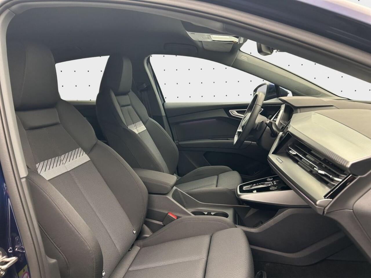 Audi Q4 Sportback e-tron 45 Quattro 286 PK 82 kWh Trekhaak Head-Up 20 Inch Camera Sportstoelen Stoelverwarming