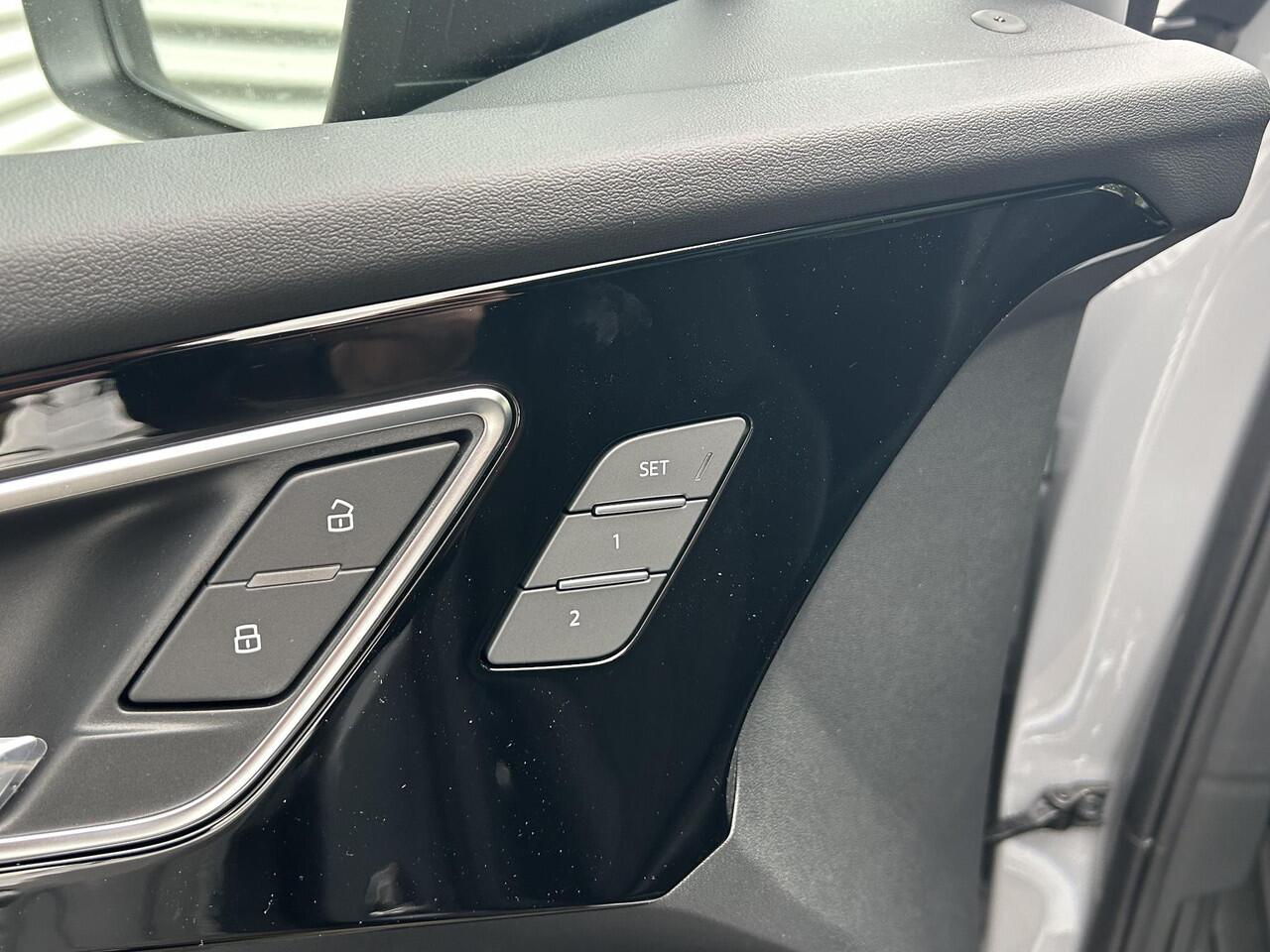 Audi Q4 Sportback e-tron S edition Competition e-tron 45 82 kWh 210 kW / 28 Elektrische Stoelen | Comfortsleutel | Glazen Panoramadak | Klimaatregelingpakket | Sfeerverlichting | Stuurverwarming | Trekhaak