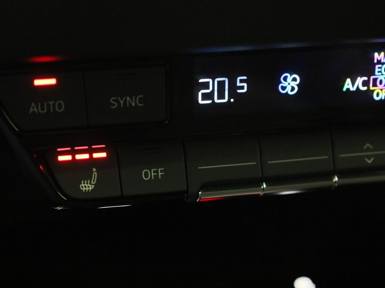 Audi Q4 Sportback e-tron 45 quattro S Edition 82 kWh Assistentiepakket plus · Bekleding Leder/stof · 21 inch LM velgen