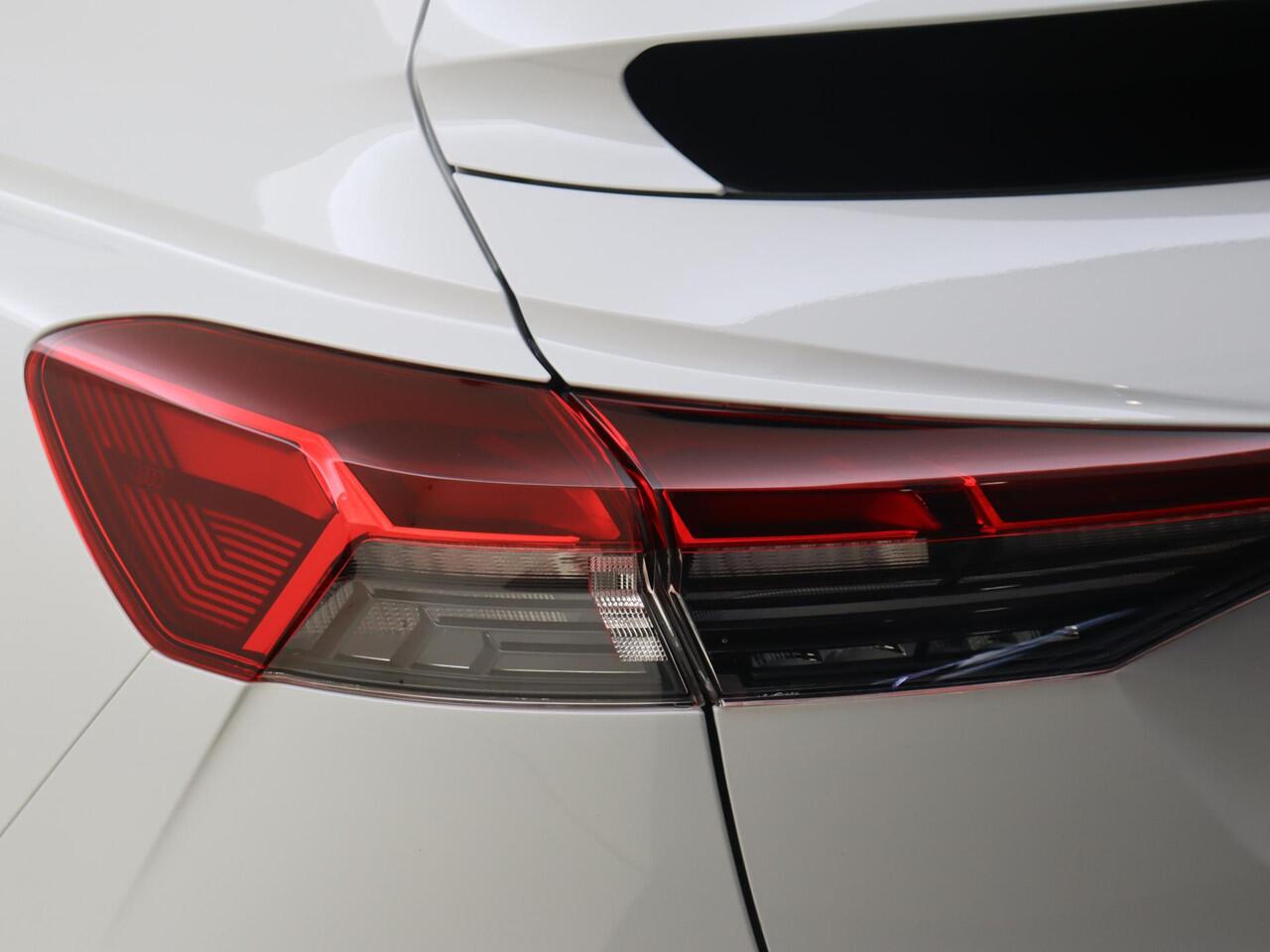 Audi Q4 Sportback e-tron 40 Advanced edition 77 kWh | SoH 96% | Trekhaak | Navigatie Plus | LED matrix verlichting | Stoelverwarming | CarPlay | Cruise control | Elektrische achterklep |