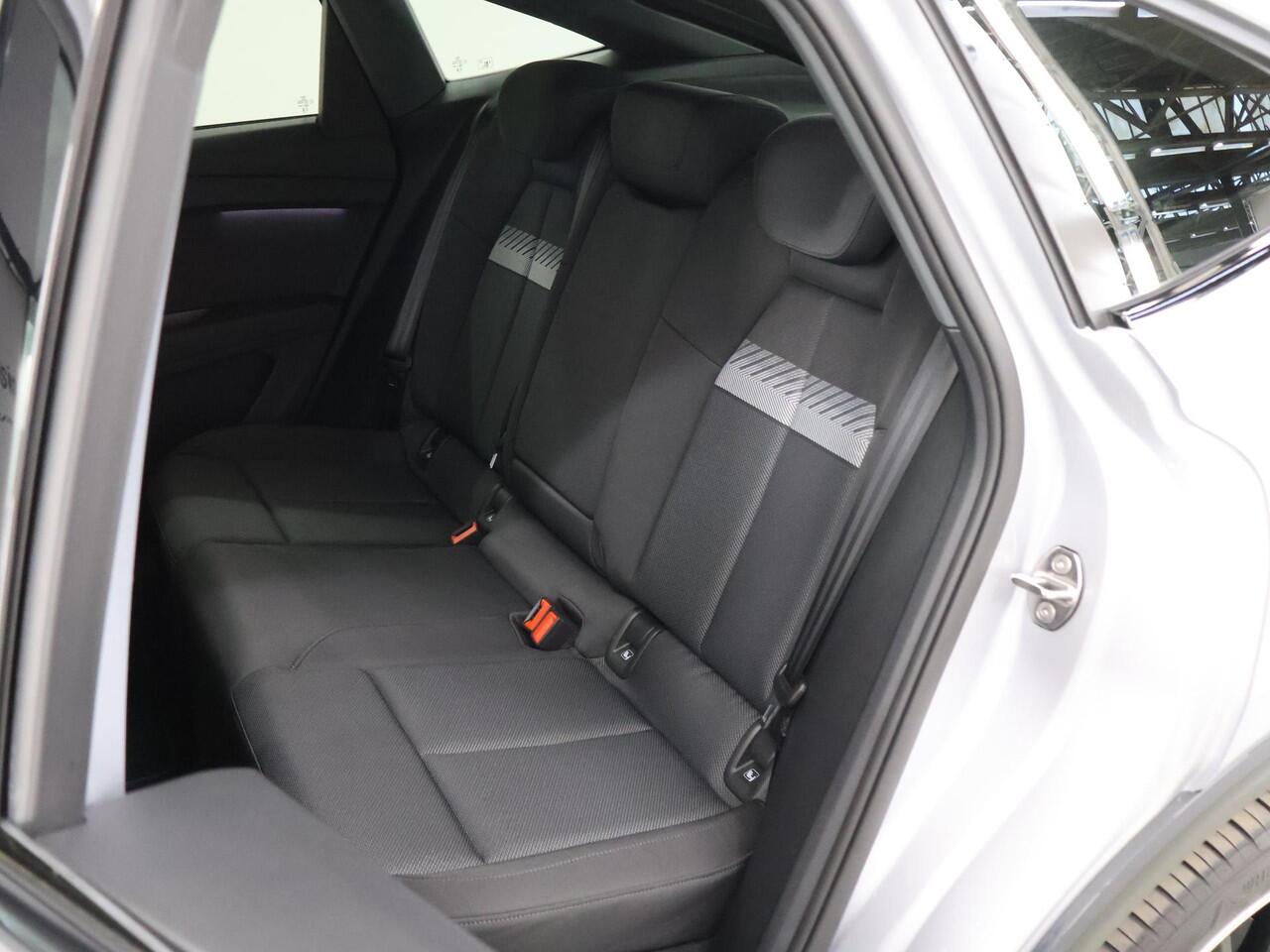 Audi Q4 Sportback e-tron 45 quattro Advanced edition 82 kWh | SOH 100% | Audi E-Care tot 11-2029 | Adaptieve Cruise Control | Camera | Sportstoelen | Stoelverwarming | Matrix LED | Comfort Pakket | Smartphone Pakket |