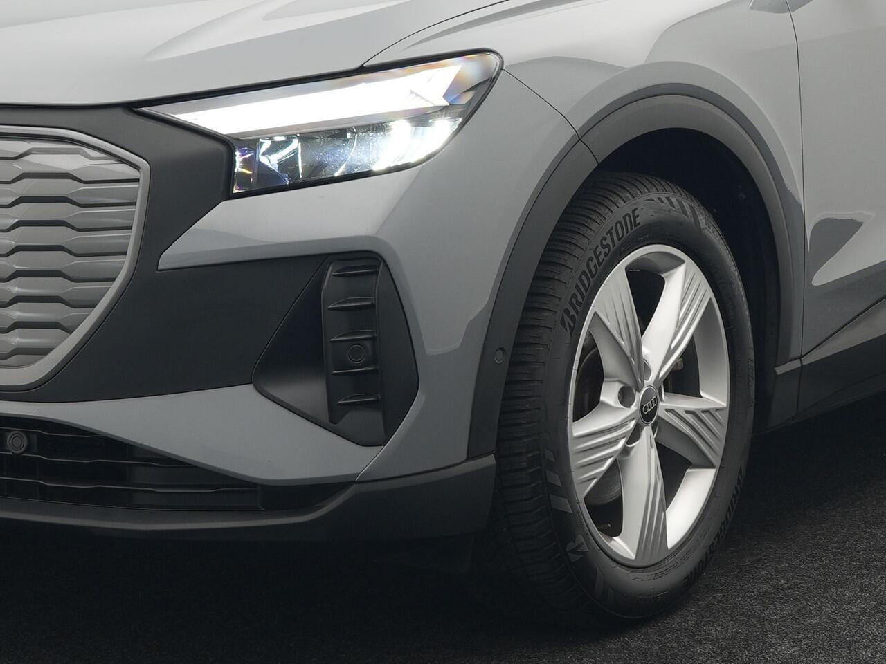 Audi Q4 Sportback E-Tron 35 Edition 55 kWh 170pk Dealer O.H INCL BTW | Adaptive Cruise | Camera | Verwarmde Stoelen | Virtual | Front Assist | Navigatie | DAB |