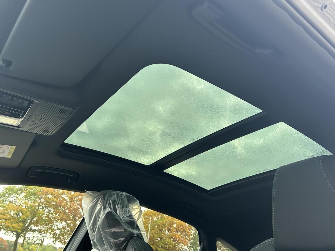 Audi Q4 Sportback e-tron S edition Competition 45 | Panoramadak | Audi Sport velgen 21" | Trekhaak | Keyless