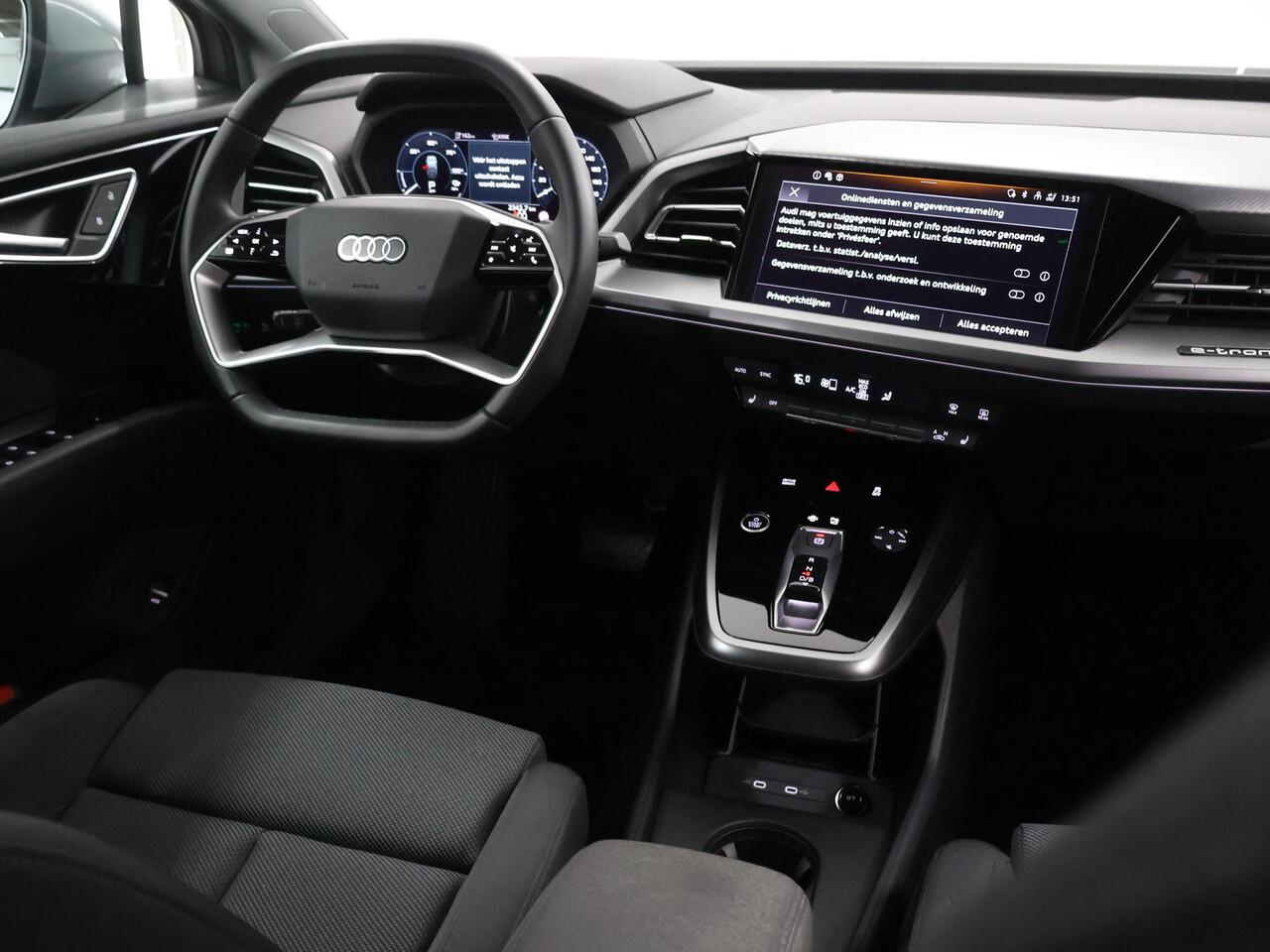 Audi Q4 Sportback e-tron 45 quattro Advanced edition 82 kWh | SOH 100% | Audi E-Care tot 11-2029 | Adaptieve Cruise Control | Camera | Sportstoelen | Stoelverwarming | Matrix LED | Comfort Pakket | Smartphone Pakket |