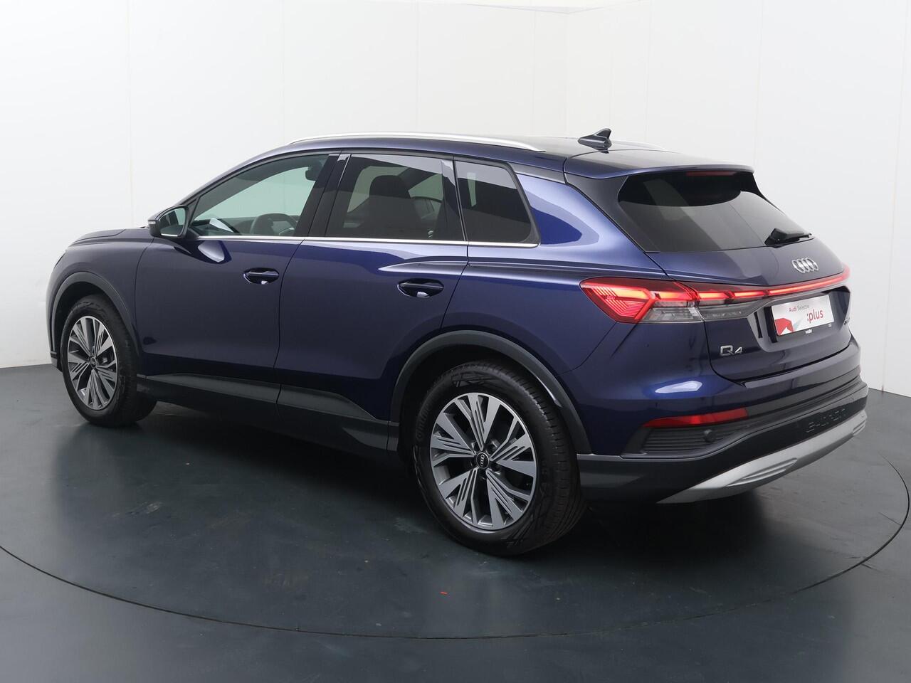 Audi Q4 e-tron 35 Launch edition Advanced 55 kWh | 170 PK | SoH 100% | Matrix LED koplampen | Voorstoelen verwarmd | Cruise control | Navigatiesysteem |