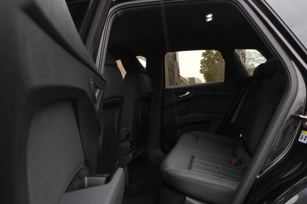 Audi Q4 e-tron 45 quattro 77 kWh Trekhaak, Leder, Sportstoelen, Achteruitrijcamera, Head-up display