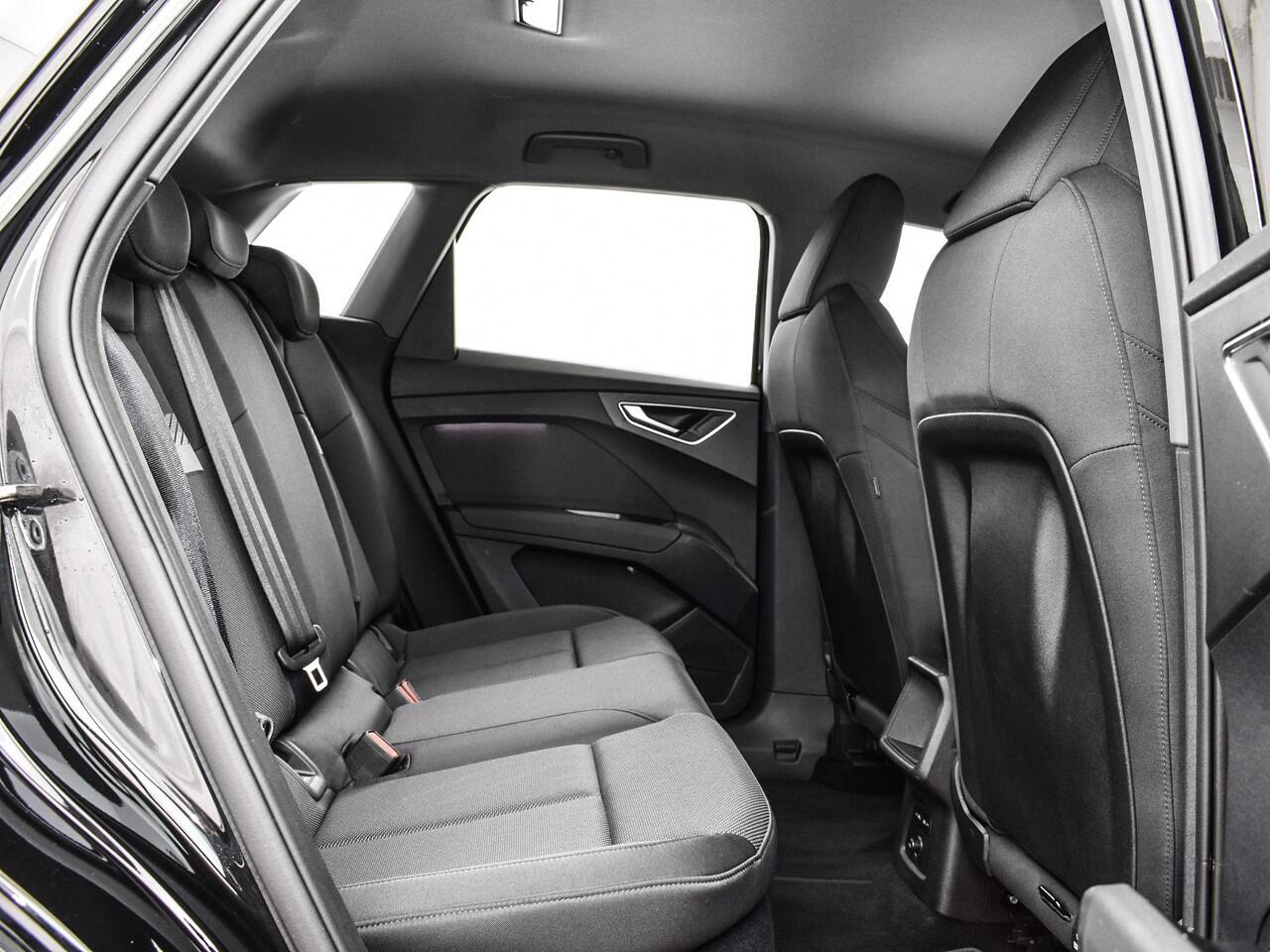 Audi Q4 e-tron 40 Advanced Edition 77 kWh 204pk · Camera · Matrix LED · Optiekpakket Zwart · Apple/Android Car Play · Elek. Achterklep · Stoelverwarming · ACC ·