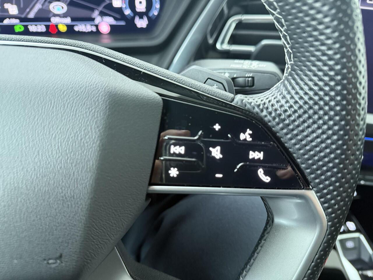 Audi Q4 e-tron 40 S edition 77 kWh | 204 PK | Matrix LED koplampen | S line | Navigatiesysteem | Adaptive cruise control |