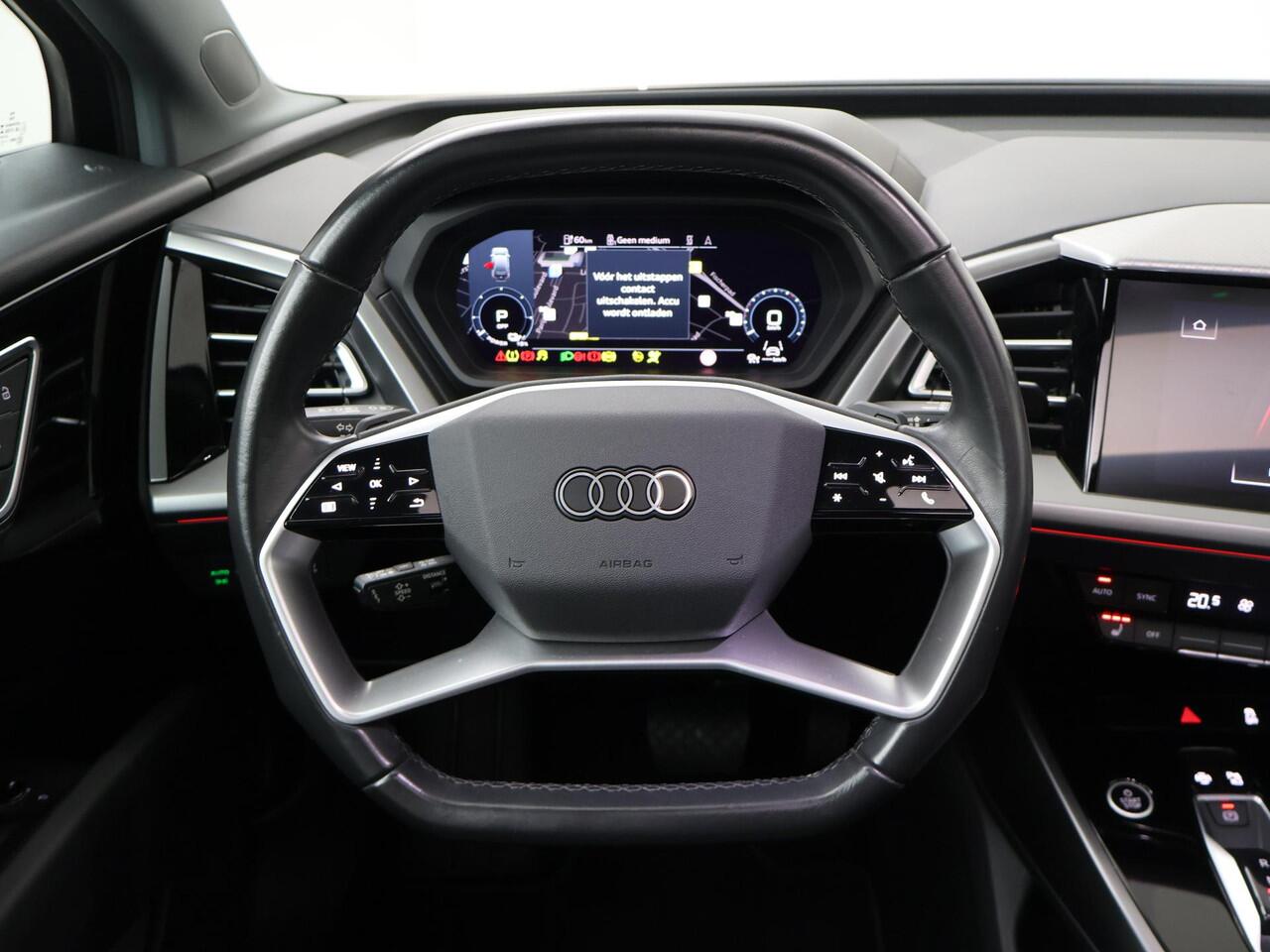 Audi Q4 e-tron 35 Launch edition Advanced Plus 55 kWh | 170 PK | Gratis onderhoud t/m 3 dec. 2028 | SoH 89% | Panoramadak | Adaptieve Cruise Control | Matrix LED koplampen | Navigatiesysteem |