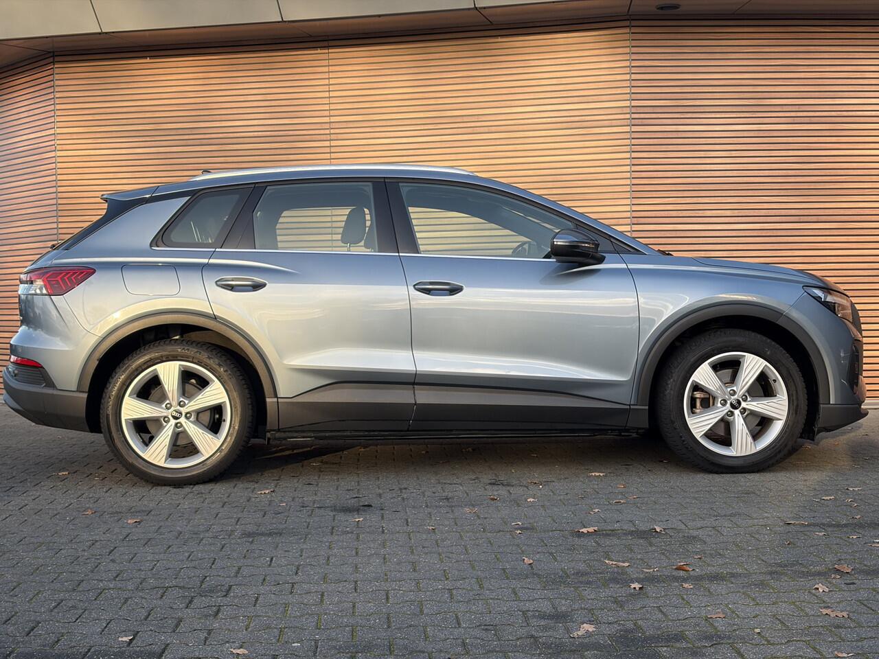 Audi Q4 e-tron 35 Launch edition 55 kWh Carplay / SOH 92% / Cruise / Stoelverwarming / Virtual