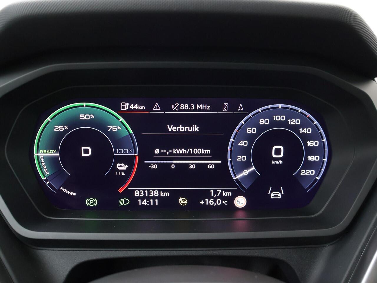 Audi Q4 e-tron 40 Launch edition Advanced Plus 77 kWh | 204 PK | Gratis onderhoud t/m 3 sep. 2028 | SoH 89% | Panoramadak | Adaptieve Cruise Control | 21"LM velgen | Matrix LED koplampen |