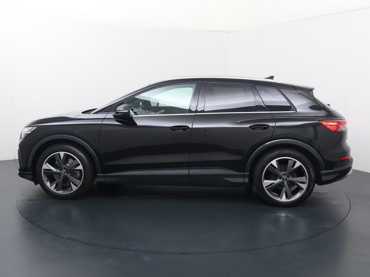 Audi Q4 e-tron 40 Launch edition Advanced 77 kWh | 204 PK | Gratis onderhoud t/m 8 jun. 2028 | SoH 91% | Adaptieve Cruise Control | Head-up display | Matrix LED koplampen | Achteruitrijcamera |