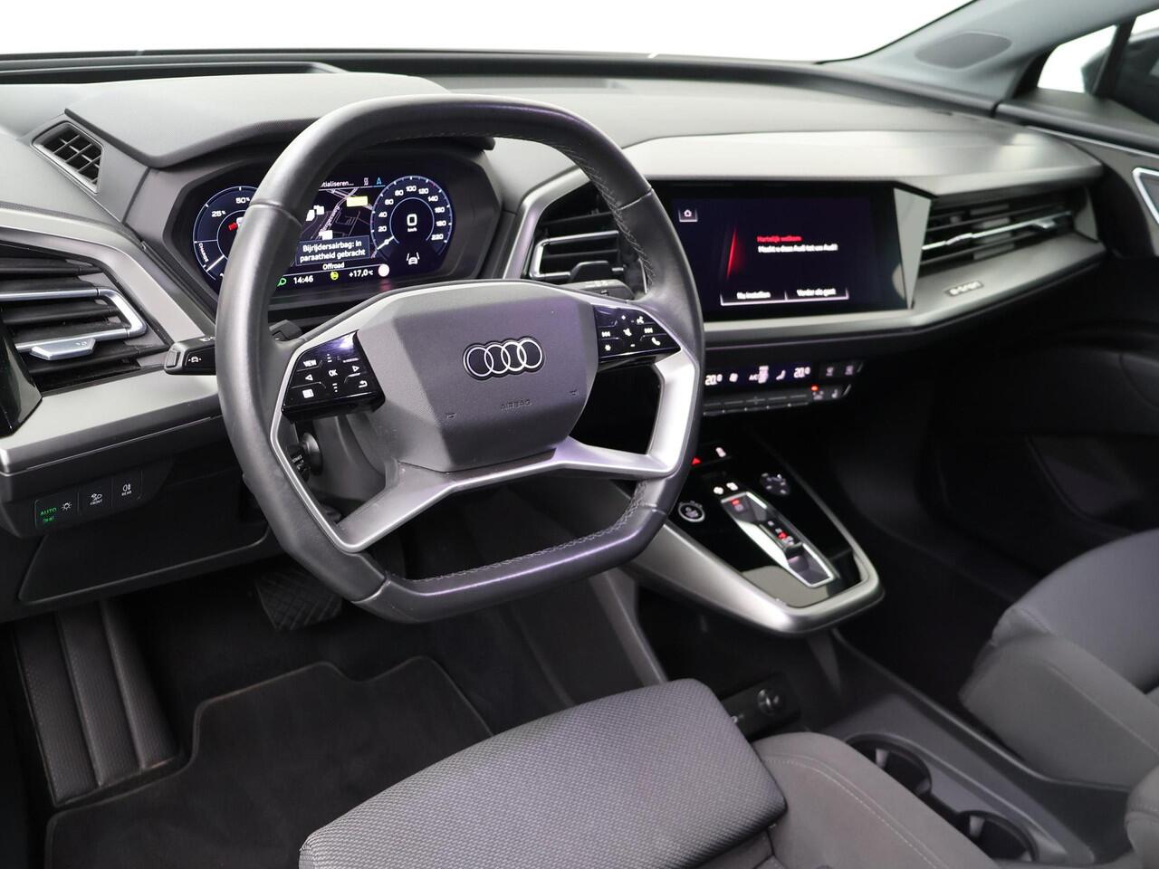 Audi Q4 e-tron 40 Launch edition Advanced 77 kWh | 204 PK | Gratis onderhoud t/m 8 jun. 2028 | SoH 91% | Adaptieve Cruise Control | Head-up display | Matrix LED koplampen | Achteruitrijcamera |