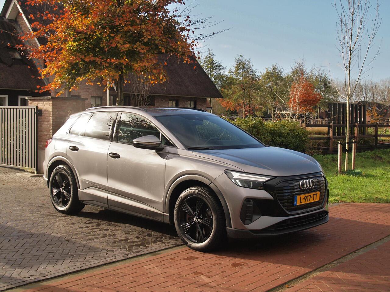 Audi Q4 e-tron 40 Launch edition 77 kWh | Camera | Waterpomp | | Trekhaak | Black Optic | NL-Auto |