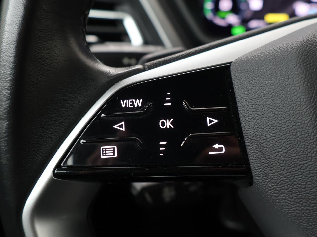 Audi Q4 e-tron 35 Launch edition Advanced Plus 55 kWh | 170 PK | Gratis onderhoud t/m 3 dec. 2028 | SoH 89% | Panoramadak | Adaptieve Cruise Control | Matrix LED koplampen | Navigatiesysteem |