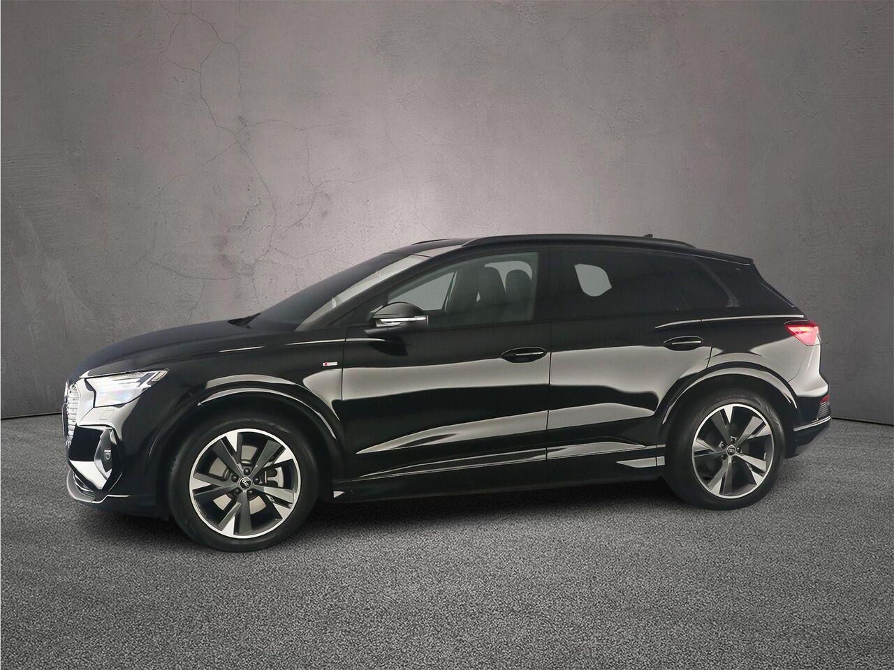 Audi Q4 e-tron 45 quattro S Edition 82 kWh | Camera | Matrix | ACC | Carplay | Audi sound | Parkeerhulp plus |