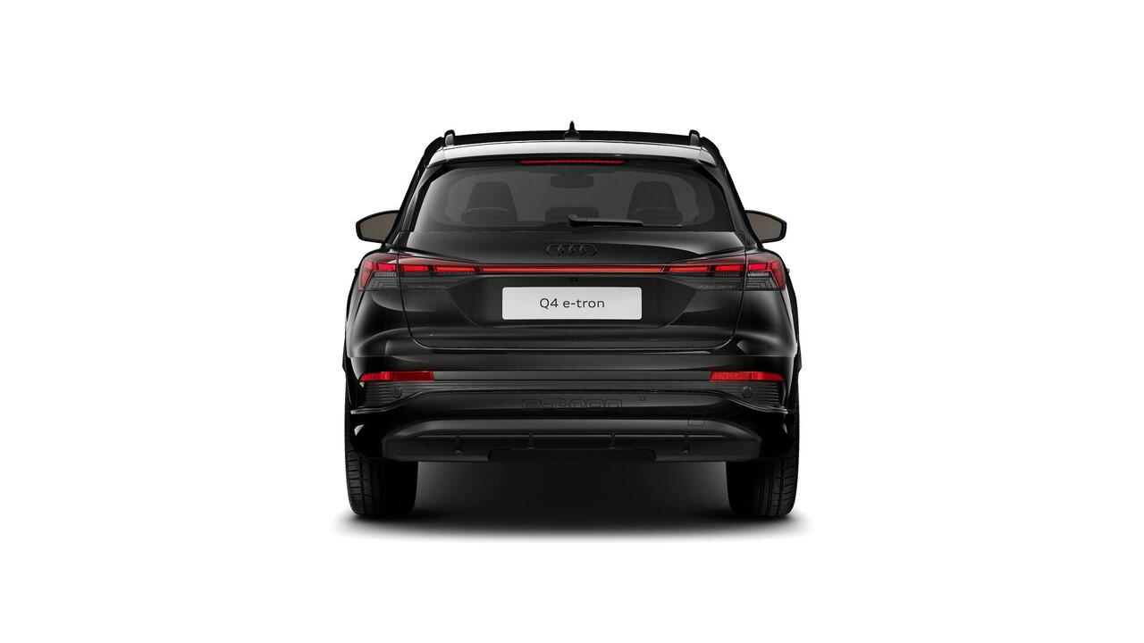Audi Q4 e-tron 40 S edition 63 kWh 204pk | Achteruitrijcamera | Comfortpakket | Assistentiepakket plus | Optiekpakket zwart plus | Privacy glas | Adaptive cruise control |
