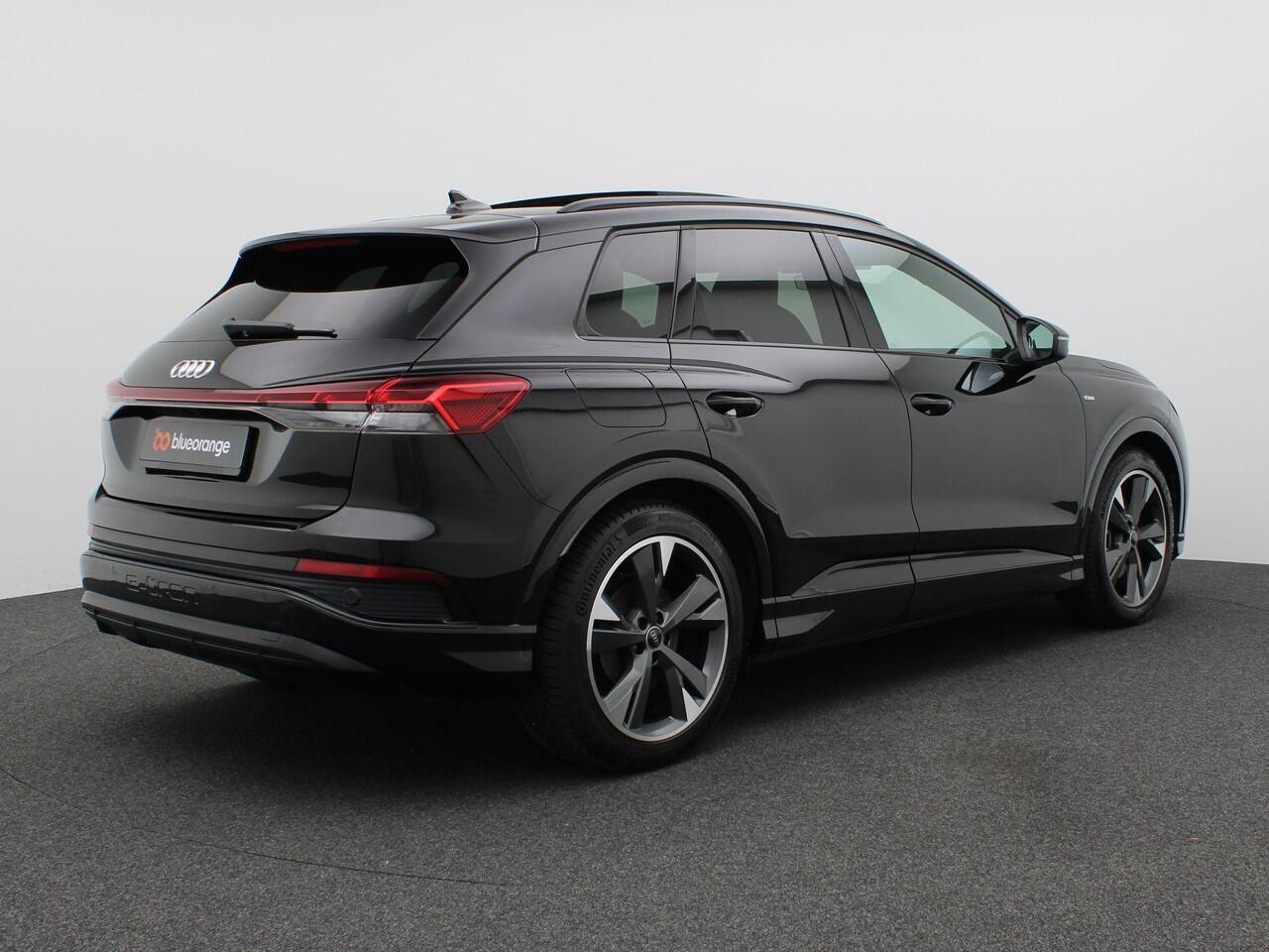 Audi Q4 e-tron 35 Launch edition S Competition 55 kWh 170PK Aut. Elektrisch glazen panorama-dak, Adaptieve Cruise Controle, Navi, Dynamic Pakket, Warmtepomp, Matrix LED-Verlichting, Stoelverwarming, 20" LM Velgen