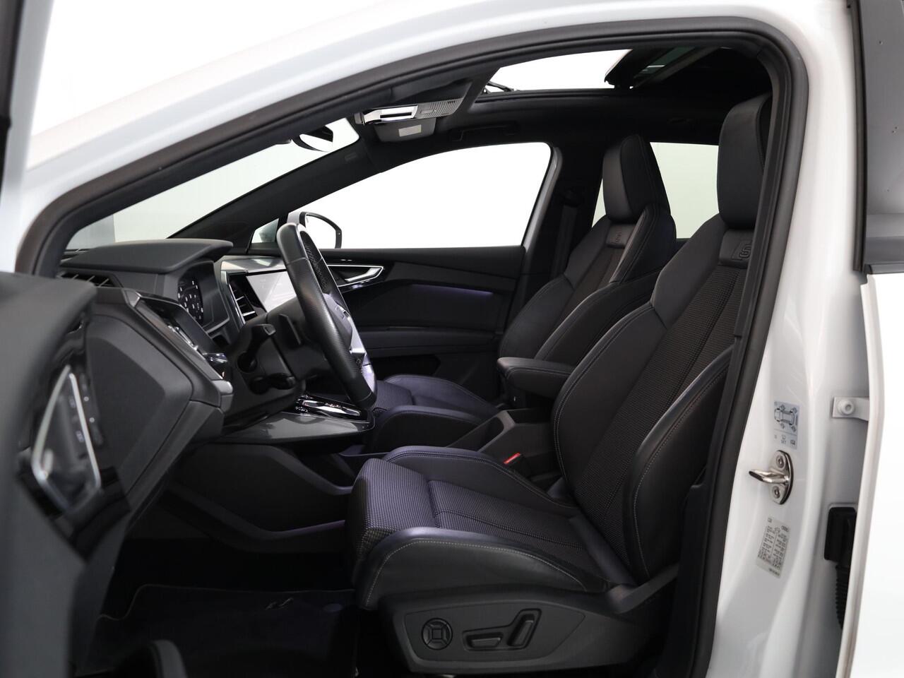 Audi Q4 e-tron 35 Launch edition S Competition 55 kWh 170pk | Panoramadak | Elektrisch verstelbare voorstoelen | Warmtepomp | Navigatie | Matrix LED |20'LM-velgen|SOH 89%