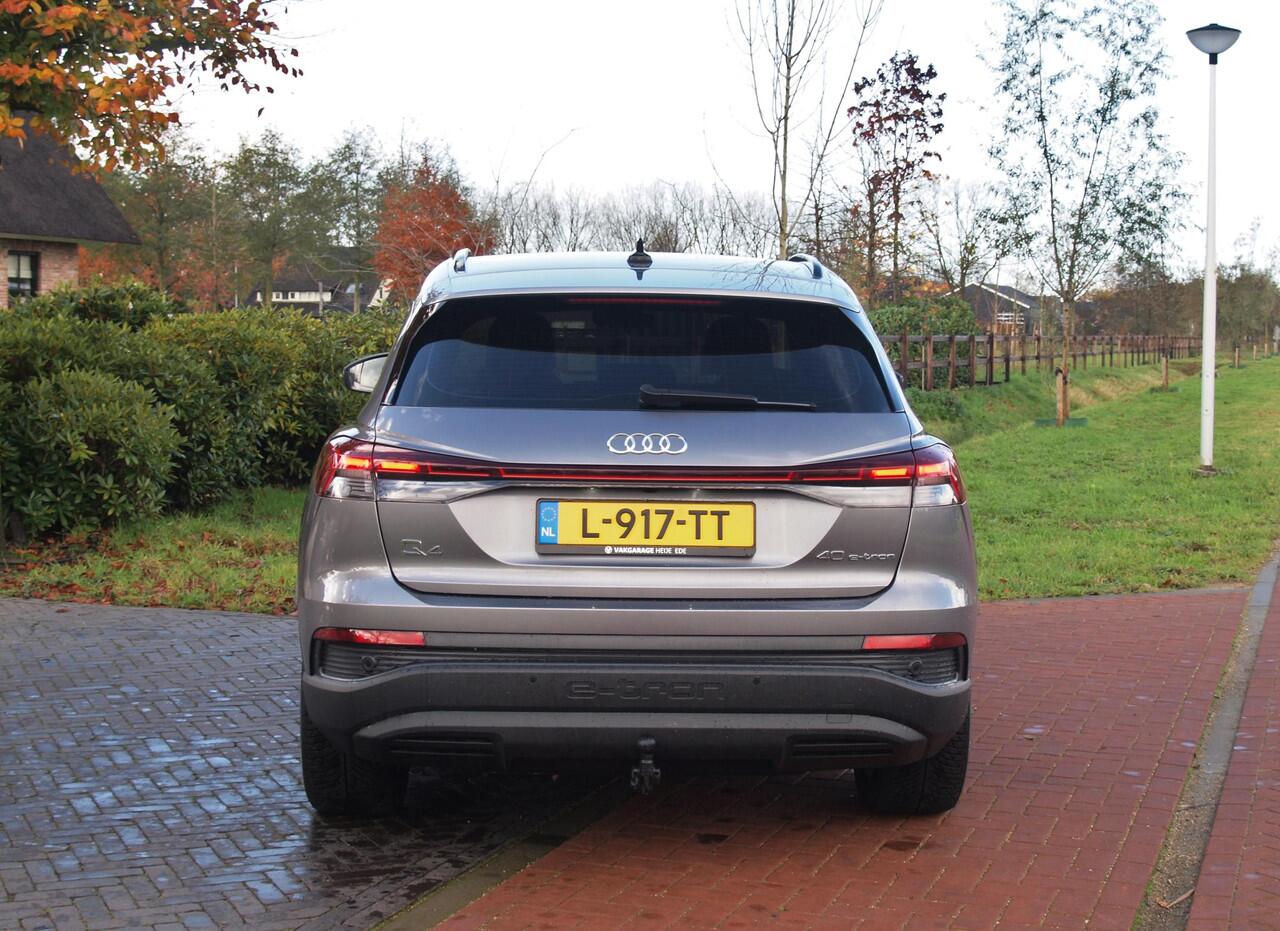 Audi Q4 e-tron 40 Launch edition 77 kWh | Camera | Waterpomp | | Trekhaak | Black Optic | NL-Auto |