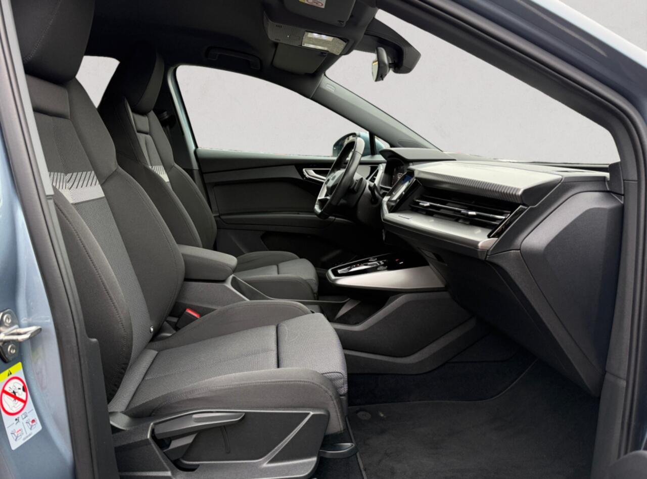 Audi Q4 e-tron 40 Advanced | PDC voor + achter | camera | SCM-alarm | 1e eigena