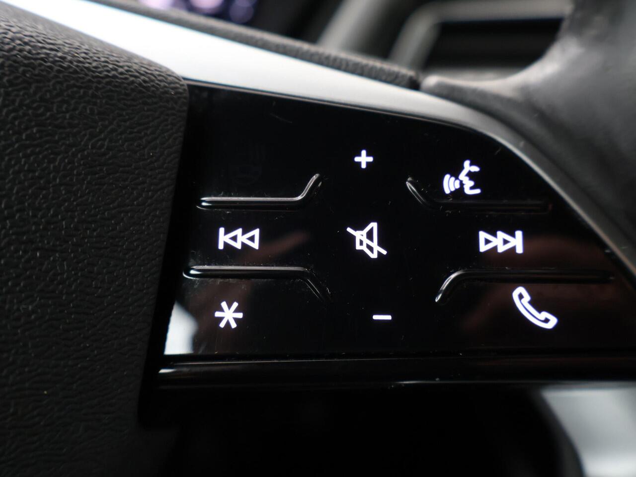 Audi Q4 e-tron 35 Launch edition Advanced 55 kWh | 170 PK | SoH 91% | Automaat | Multifunctioneel stuurwiel | Stoelverwarming | Achteruitrij camera |