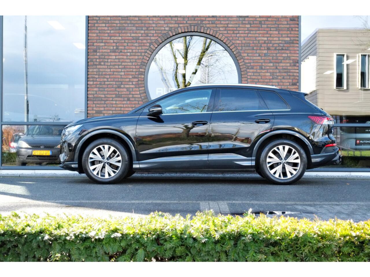 Audi Q4 e-tron 45 quattro 82kWh 266pk Trekhaak, Leder, Sportstoelen, Achteruitr