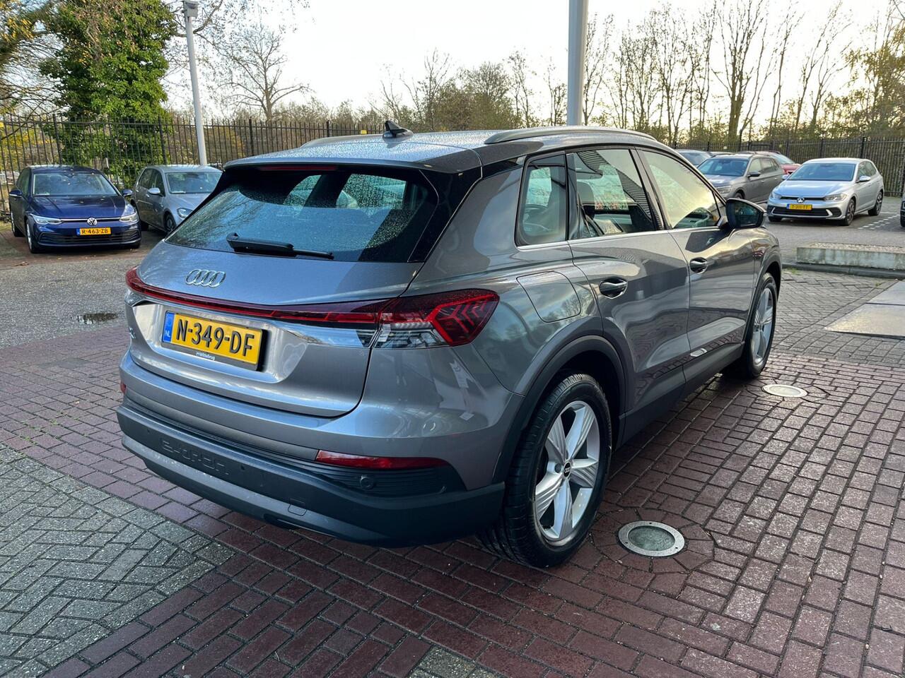 Audi Q4 e-tron 35 Launch edition 55 kWh / Elect. achterklep / Smartphone Interface / Stoelverwarming / 19 Inch