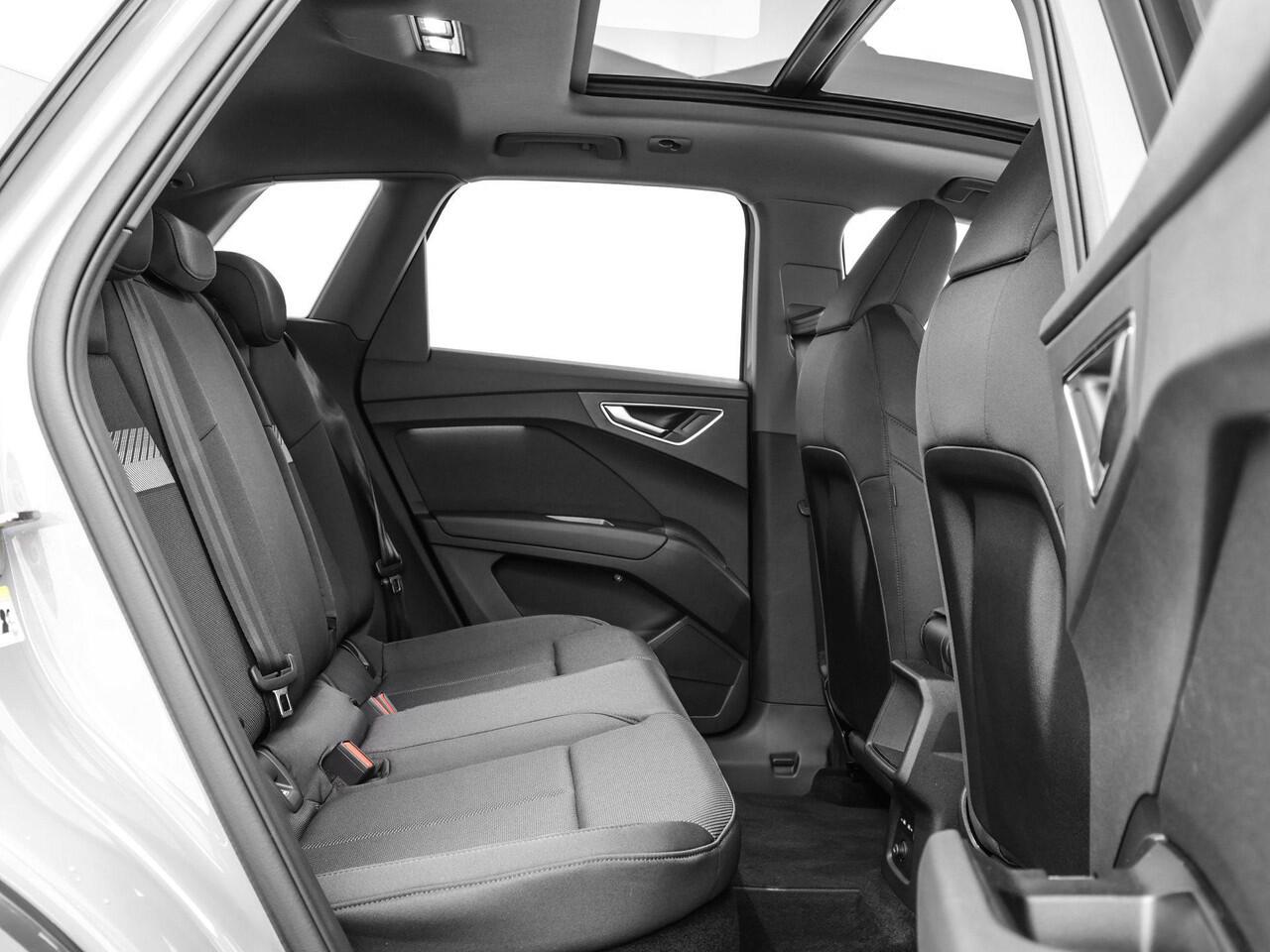 Audi Q4 e-tron 40 Advanced edition 204 PK · Assistentiepaket advanced · Glazen panoramadak · Comfortpakket