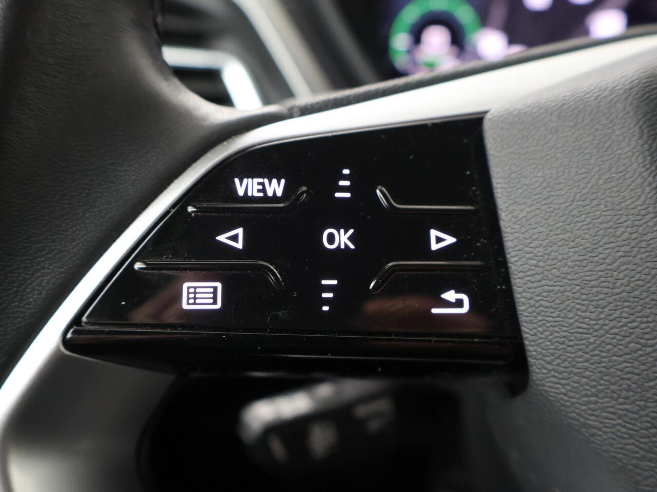 Audi Q4 e-tron 40 Launch edition Advanced 77 kWh | 204 PK | Gratis onderhoud t/m 8 jun. 2028 | SoH 91% | Adaptieve Cruise Control | Head-up display | Matrix LED koplampen | Achteruitrijcamera |