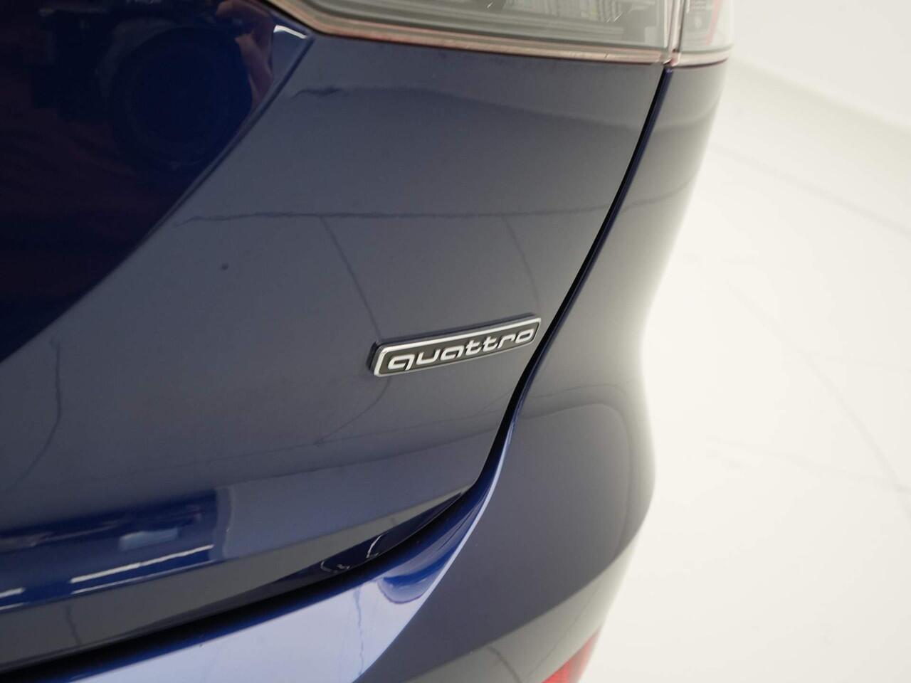 Audi Q4 e-tron 50 quattro S Line edition 77 kWh 300pk Navigatie Camera Acc Stoelverwarming 20 Demo Roel