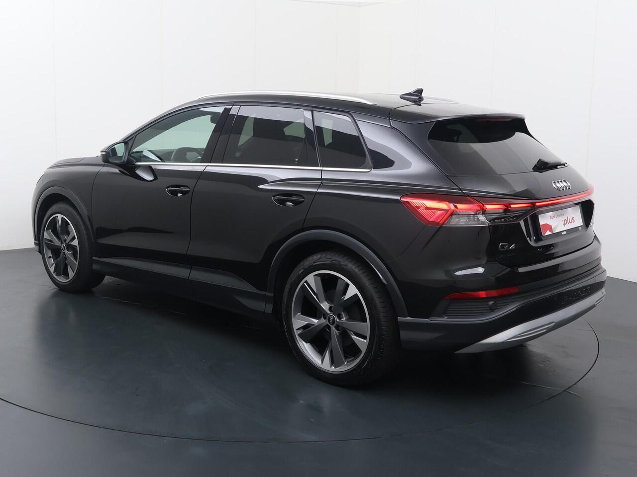 Audi Q4 e-tron 40 Launch edition Advanced 77 kWh | 204 PK | Gratis onderhoud t/m 8 jun. 2028 | SoH 91% | Adaptieve Cruise Control | Head-up display | Matrix LED koplampen | Achteruitrijcamera |